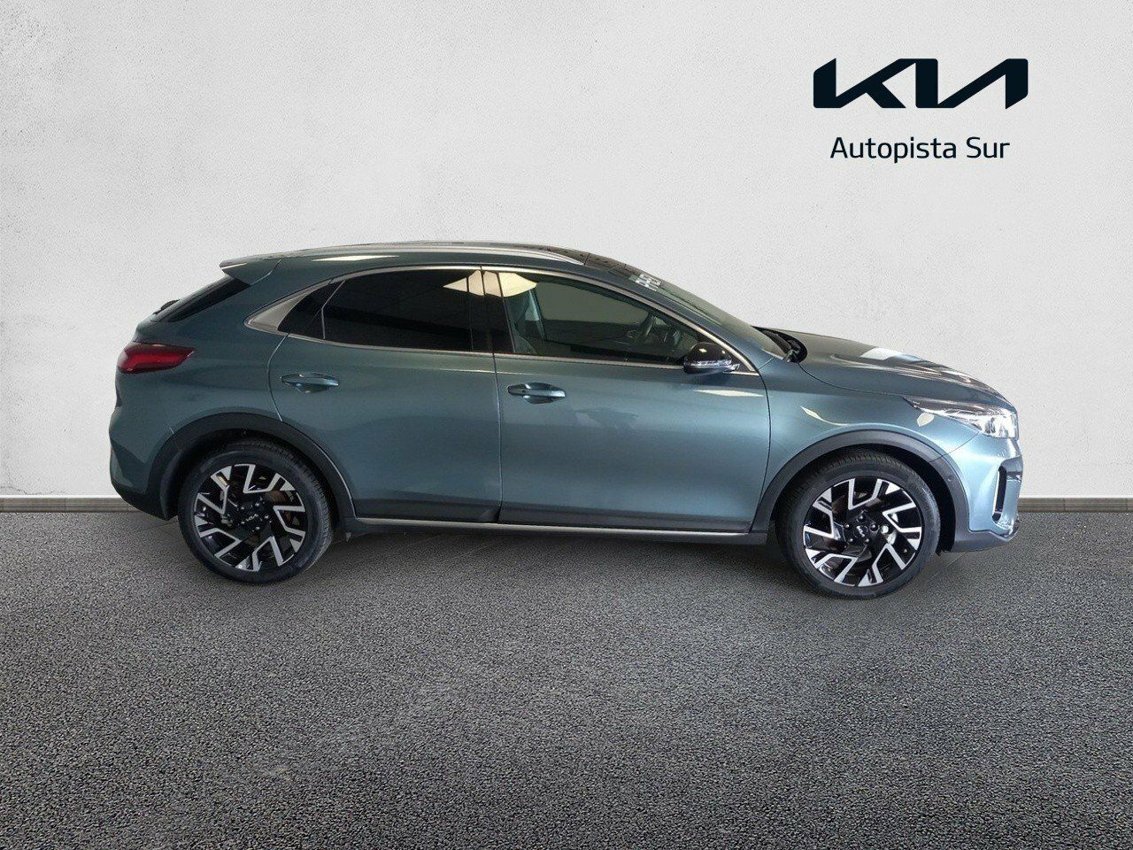 Kia XCeed 1.6 GDi PHEV 104kW (141CV) eMotion YUCCA STEEL GRAY KIA en